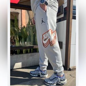 Nike Air Jordan Jump Man Bulls 91 92 93 Light Gray Sweat Pants Men Size L NWT